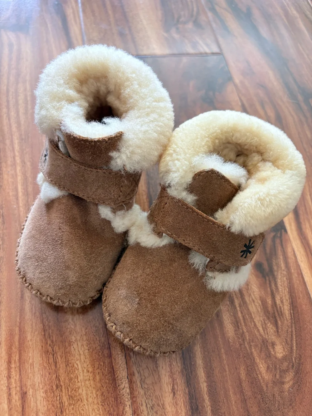 L.L. Bean Wicked Good Toddler Shearling Slippers Size 5 6 Boots Shoes
